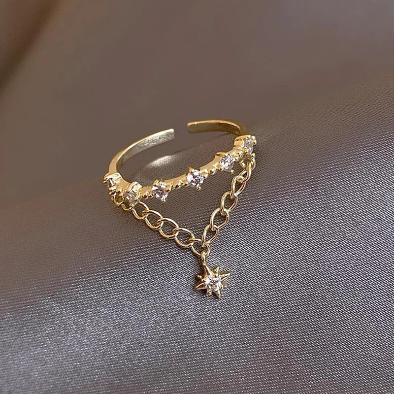 Elegant chain ring with studs