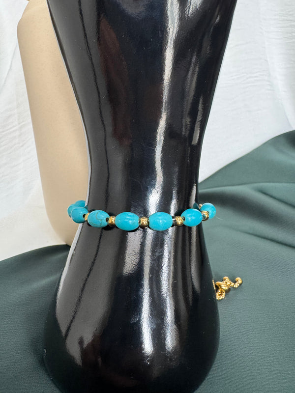 Turquoise bead bracelet