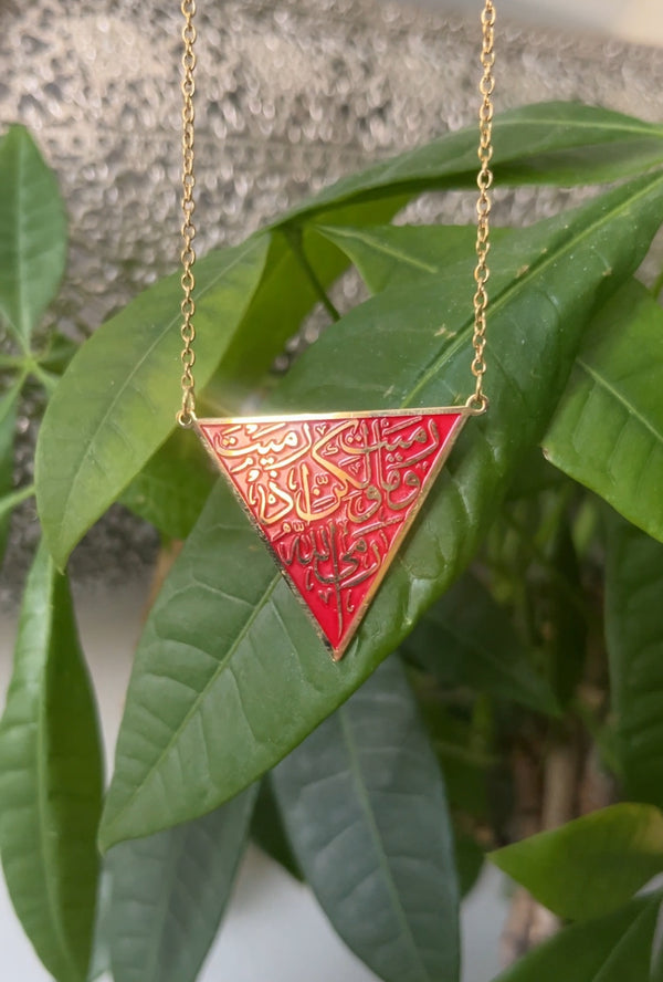 Red resistance triangle for Palestine pendant
