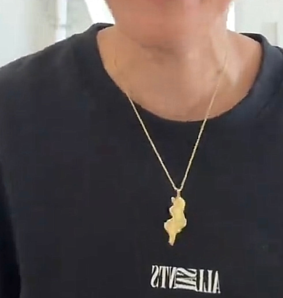 Country map name pendant