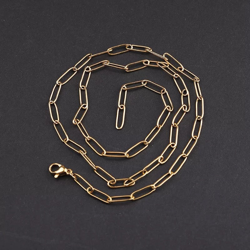 Paper clip link chain