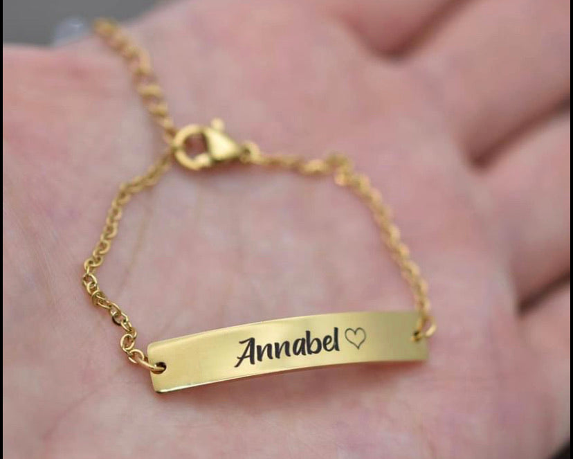 Engraved bracelet with birthstone Ready in only 1 week!