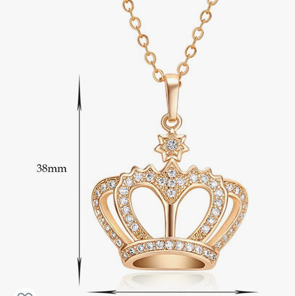 Charming Crown pendant with cubic zirconia crystals