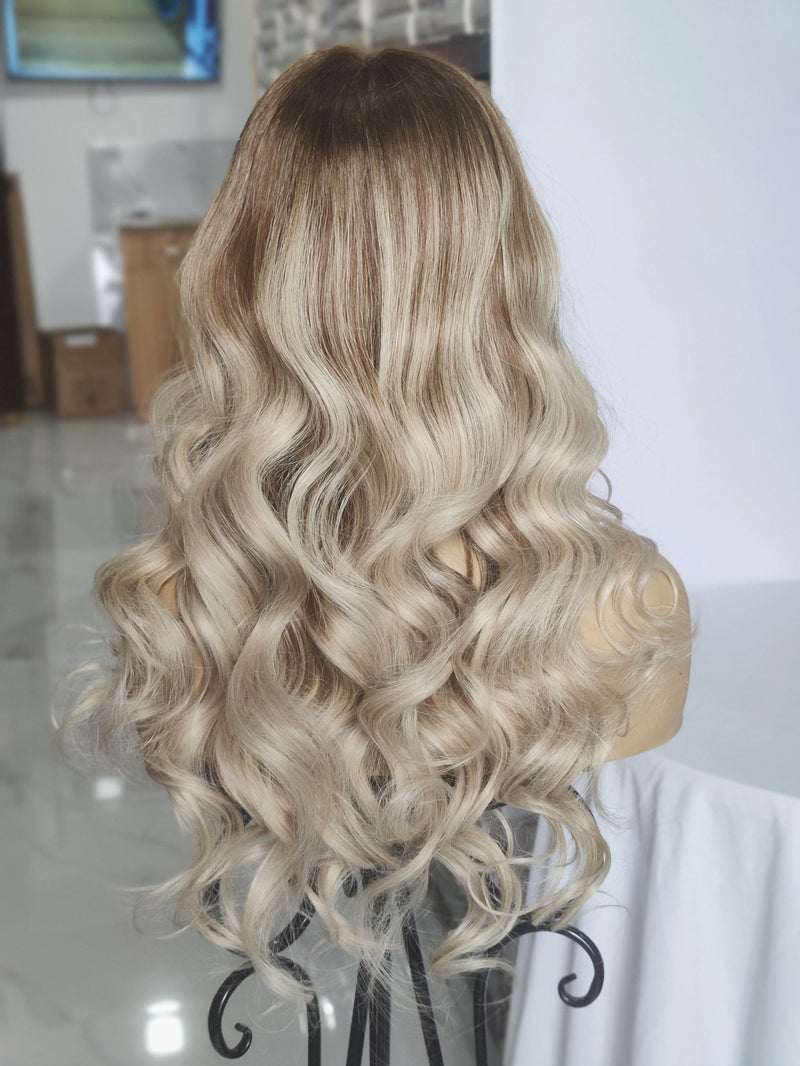 Blonde with natural roots wavy 22 inches