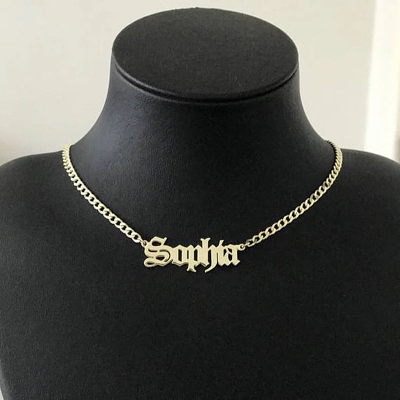 Bold Curb chain name necklace
